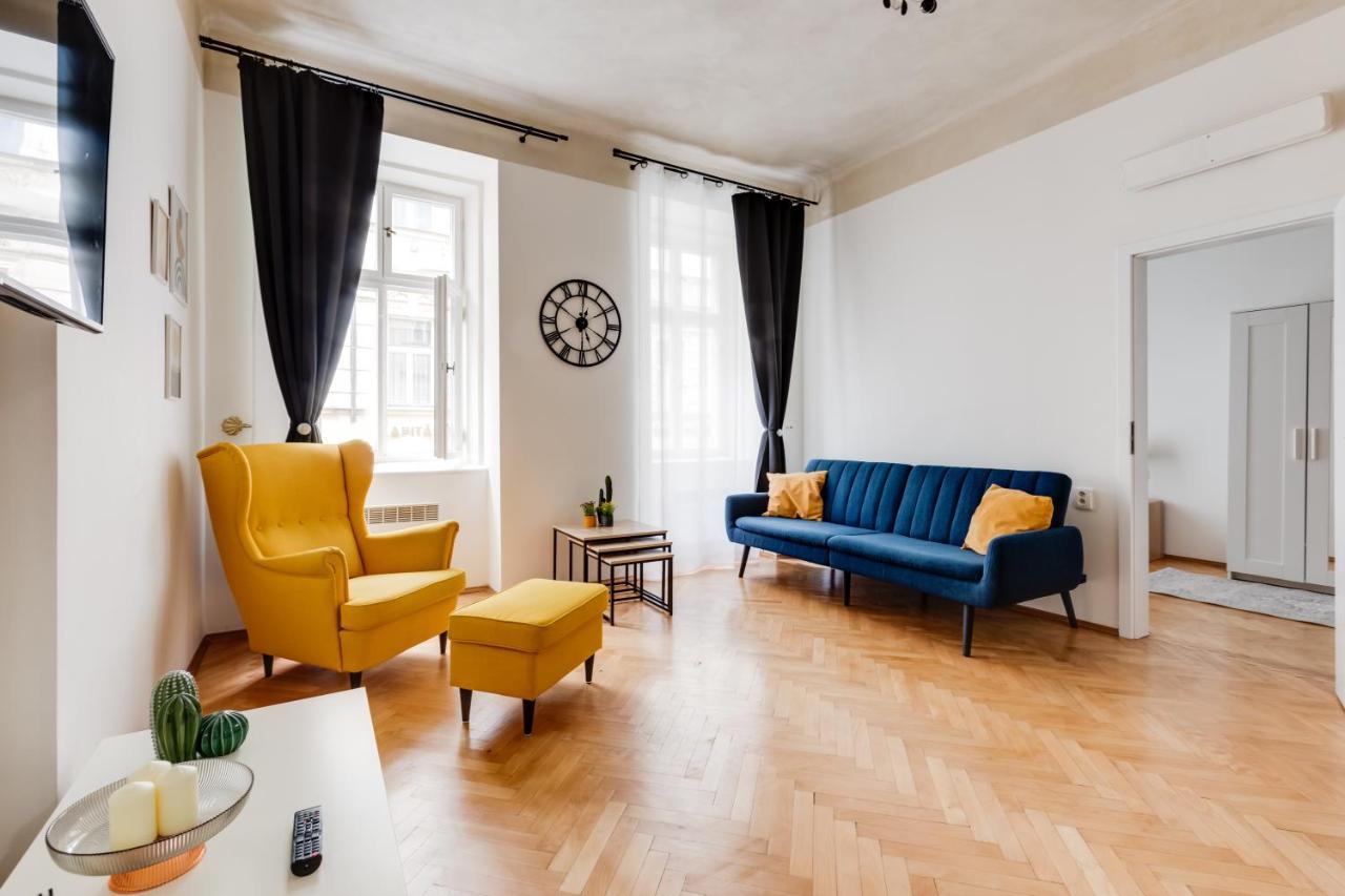 Lovely Apartments Heart Of Prag Exteriör bild