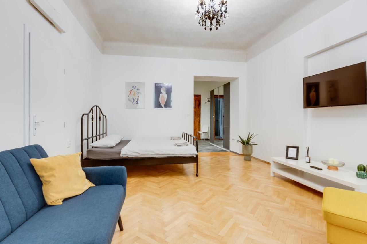 Lovely Apartments Heart Of Prag Exteriör bild