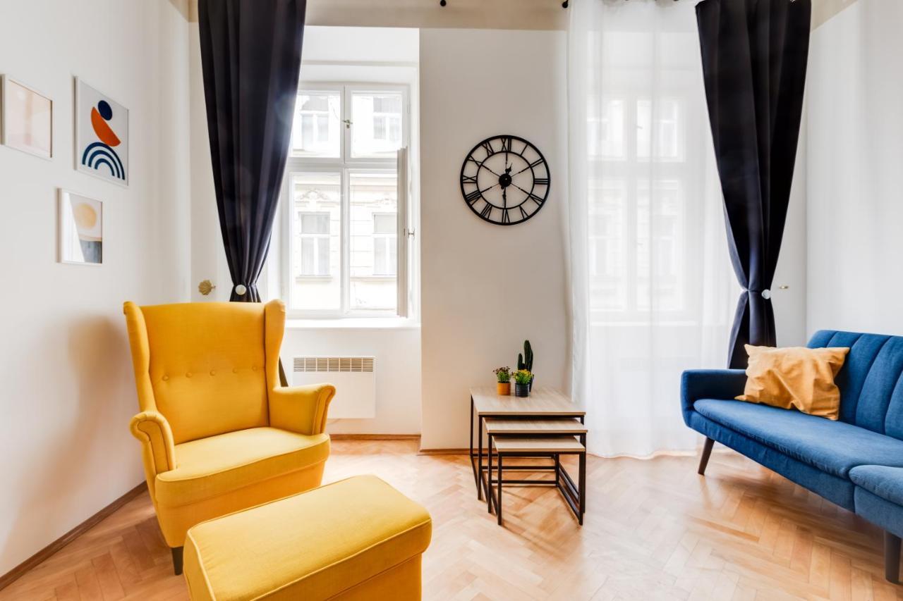 Lovely Apartments Heart Of Prag Exteriör bild